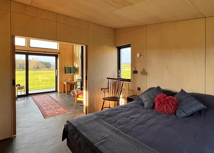 Tillyfruskie Farm Cabin